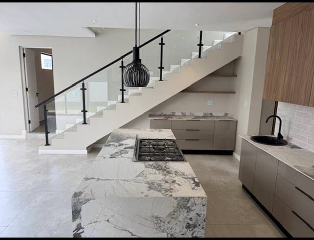 4 BEDROOM HOUSE FOR SALE IN FOUNTAINBROOK ESTATE